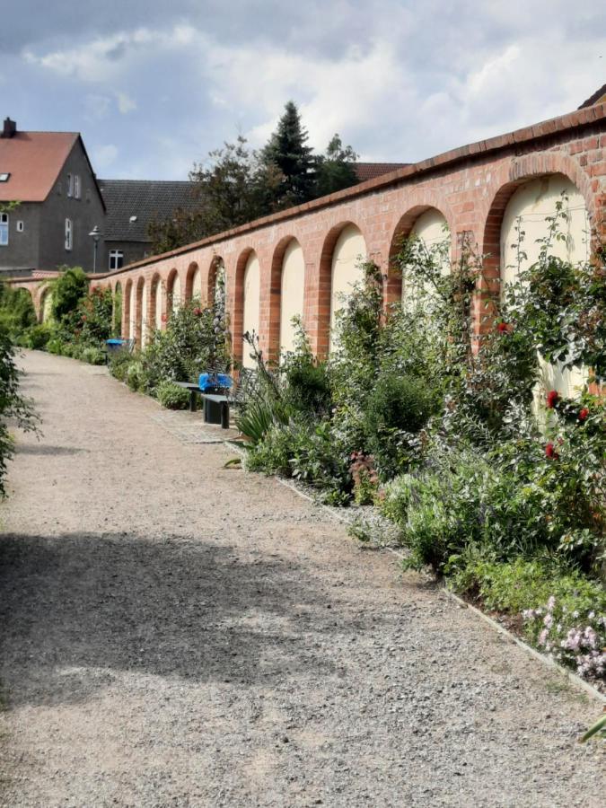 Ferienwohnung Am Schloss Reuterstadt Stavenhagen Zewnętrze zdjęcie