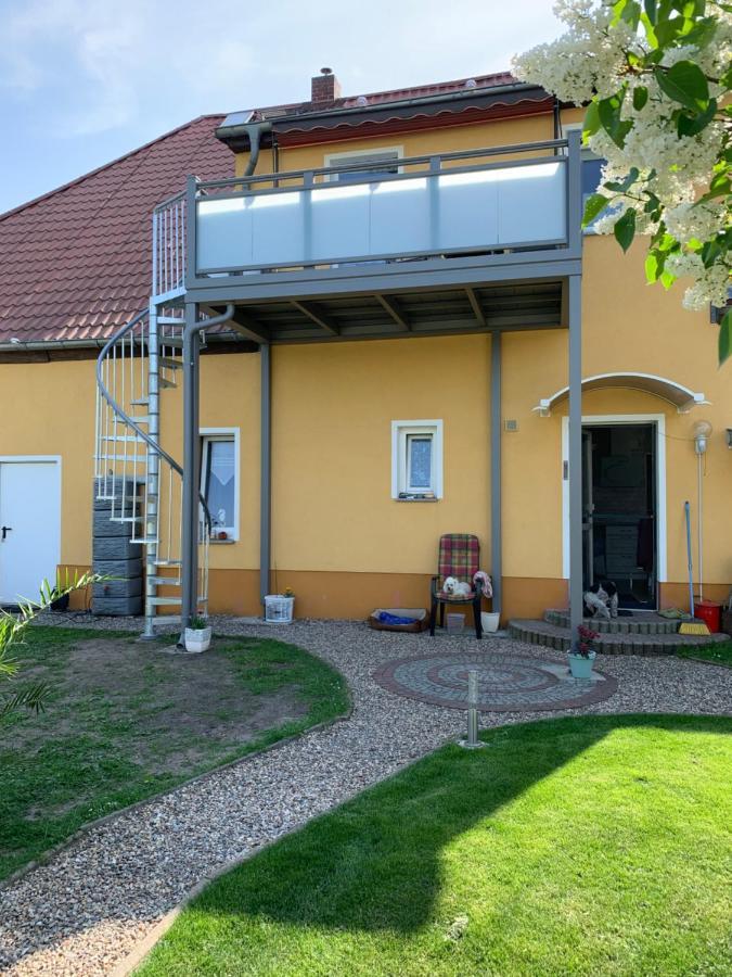 Ferienwohnung Am Schloss Reuterstadt Stavenhagen Zewnętrze zdjęcie